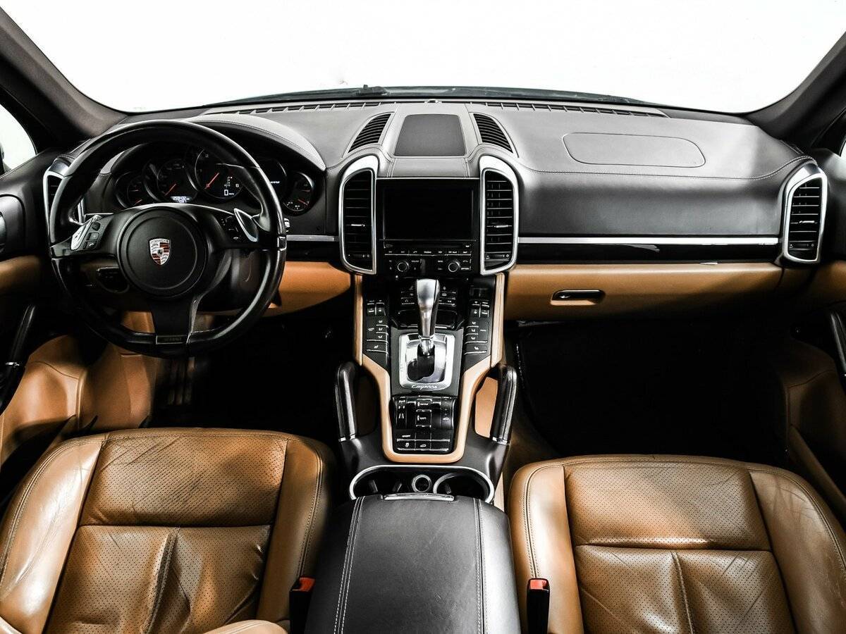 Porsche Cayenne с пробегом — 2012 год. Фото: #10
