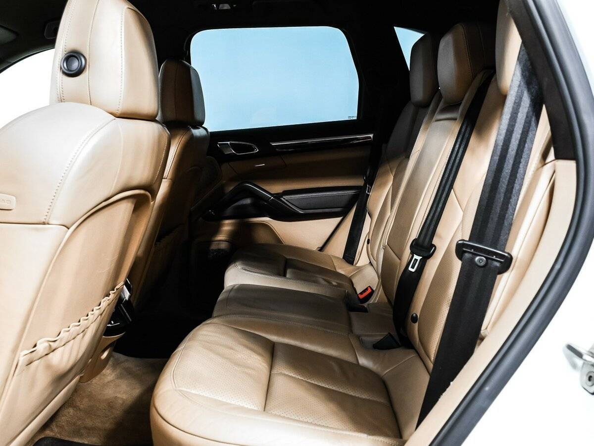 Porsche Cayenne с пробегом — 2012 год. Фото: #12
