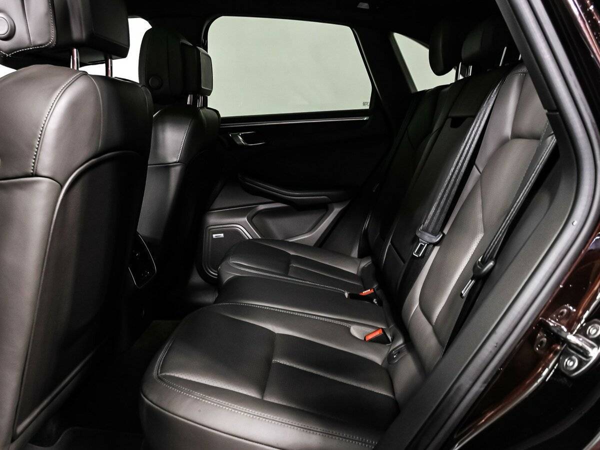 Porsche Macan с пробегом — 2019 год. Фото: #12