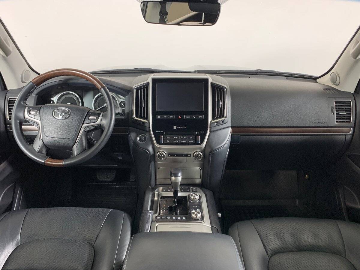 Toyota Land Cruiser с пробегом — 2016 год. Фото: #11