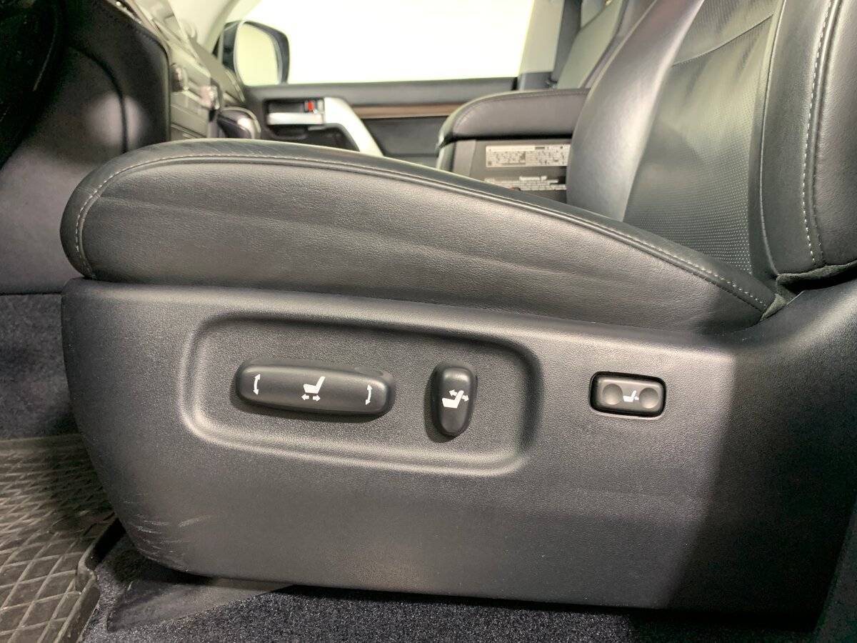 Toyota Land Cruiser с пробегом — 2016 год. Фото: #15