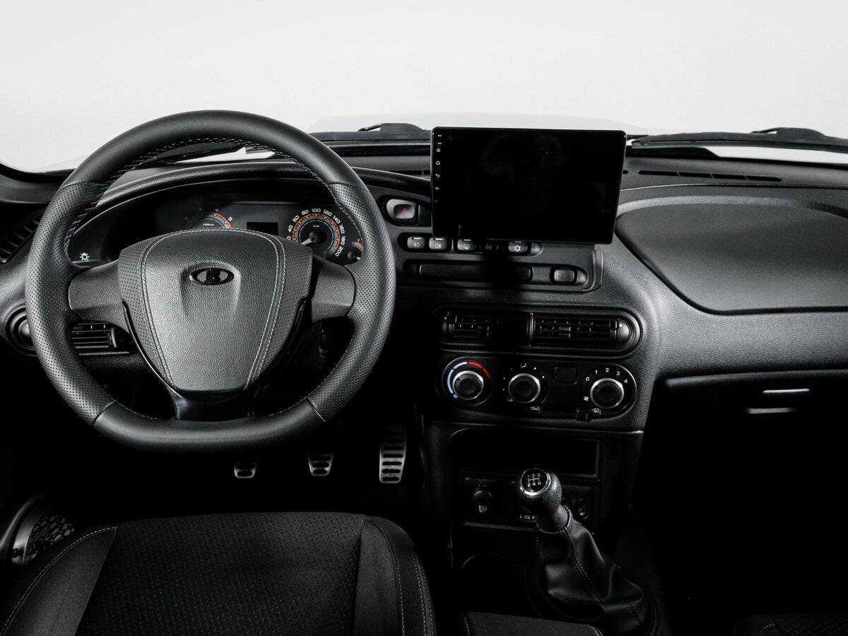 Lada (ВАЗ) Niva с пробегом — 2024 год. Фото: #11