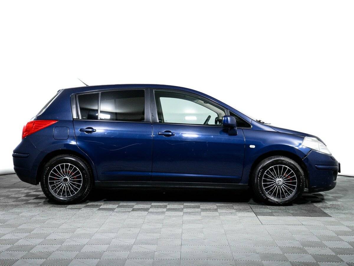 Nissan Tiida с пробегом — 2008 год. Фото: #3