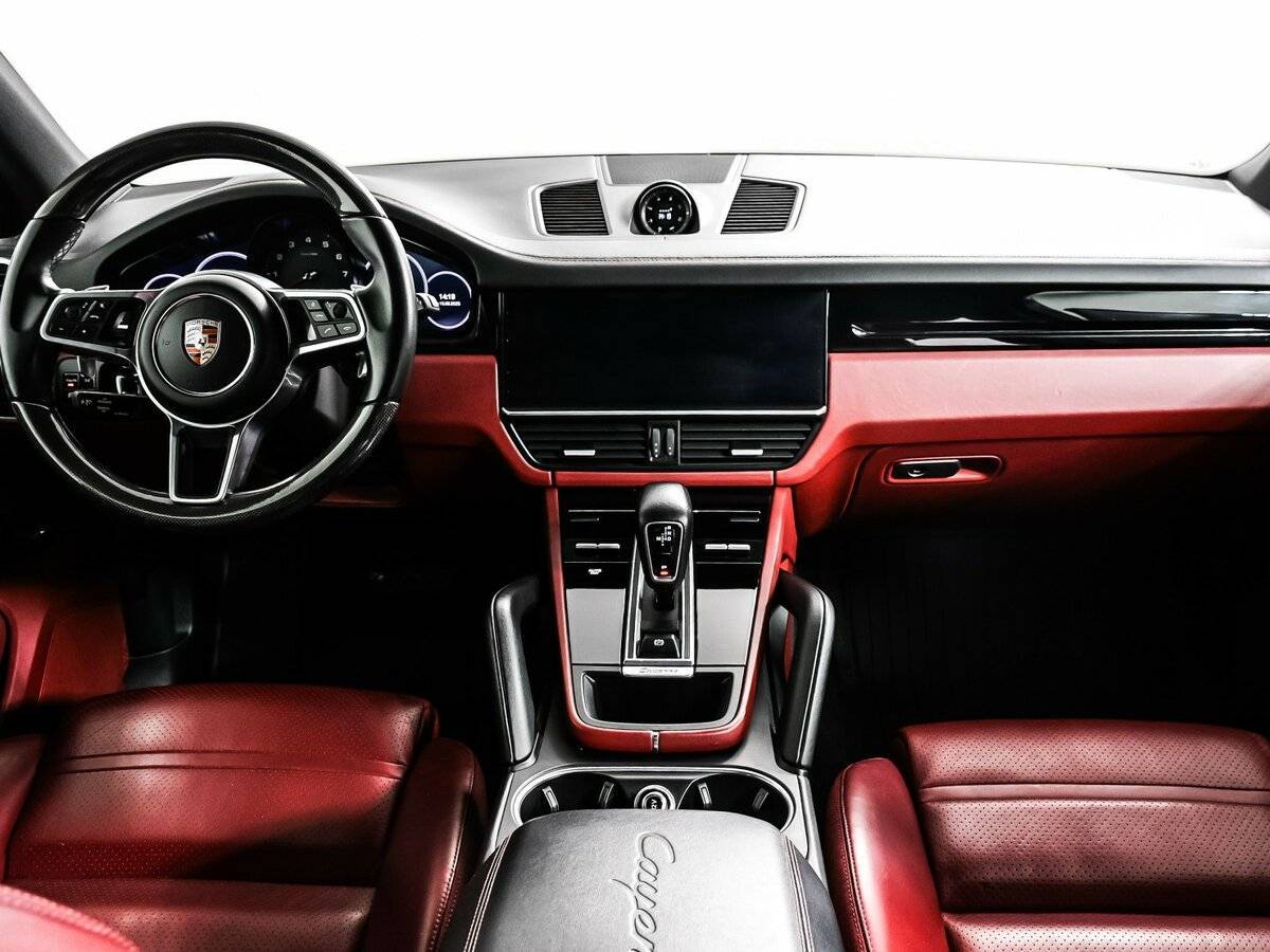 Porsche Cayenne с пробегом — 2018 год. Фото: #10