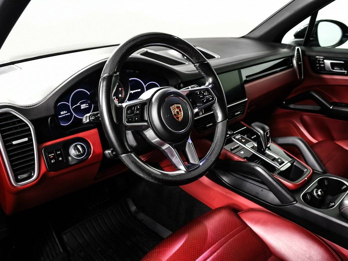 Porsche Cayenne с пробегом — 2018 год. Фото: #12