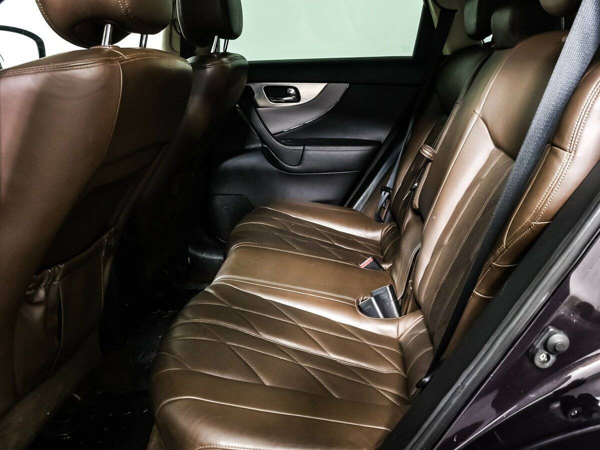 Infiniti FX с пробегом — 2008 год. Фото: #11