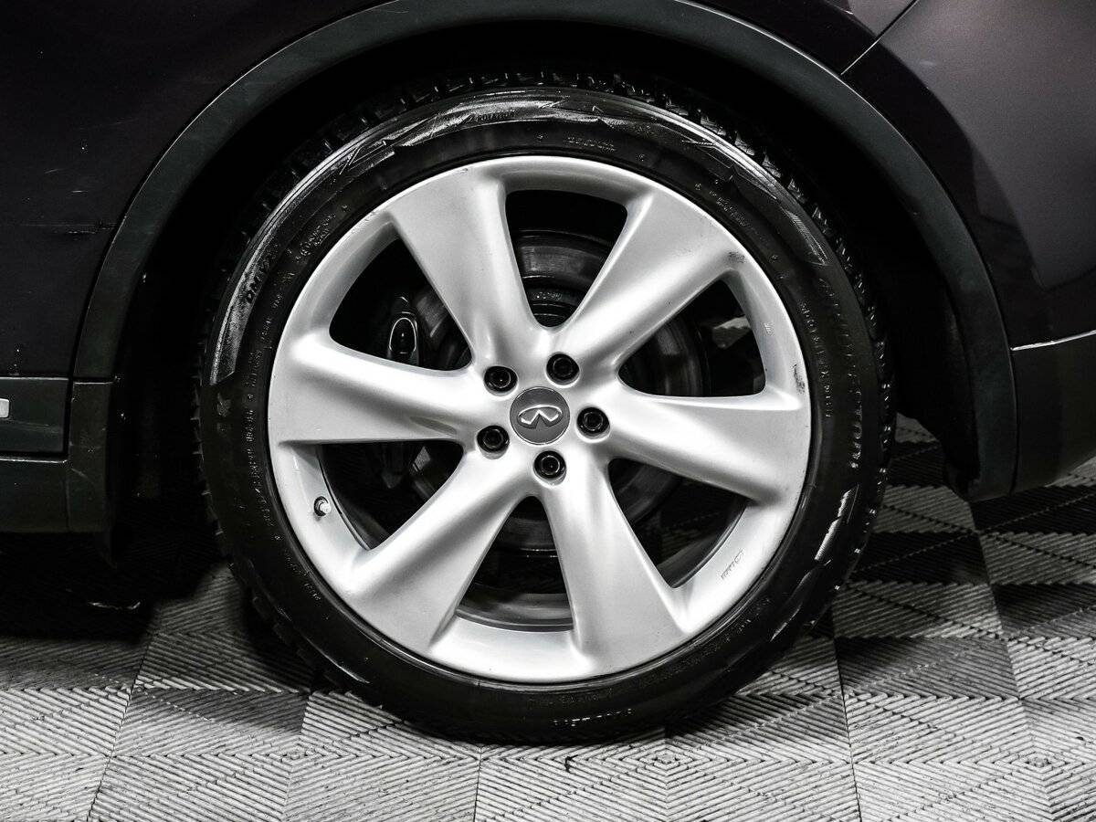 Infiniti FX с пробегом — 2008 год. Фото: #13