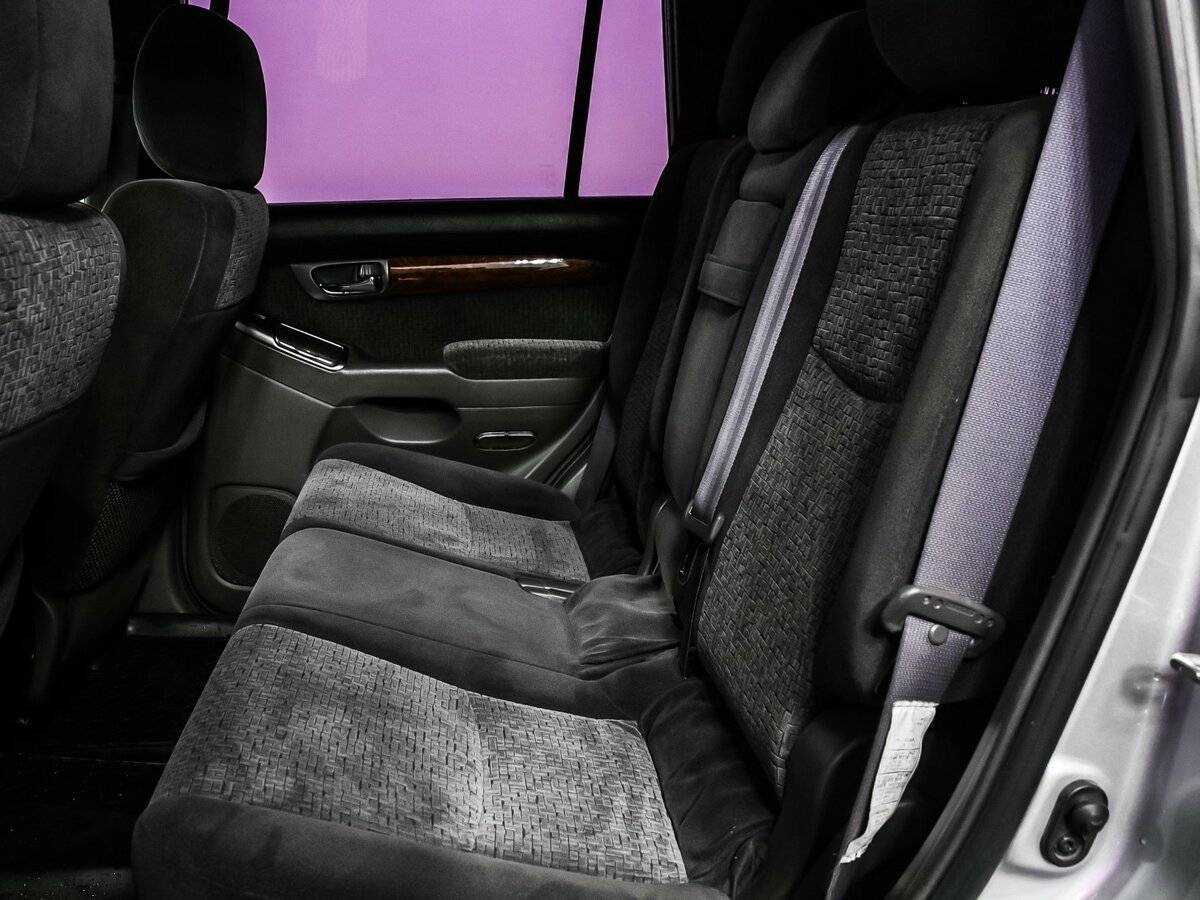 Toyota Land Cruiser Prado с пробегом — 2008 год. Фото: #11