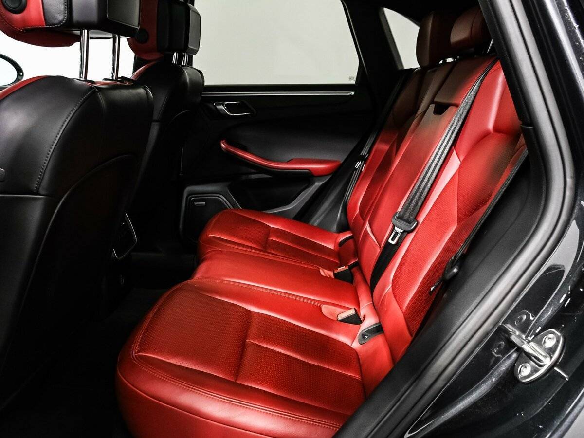 Porsche Macan с пробегом — 2017 год. Фото: #11