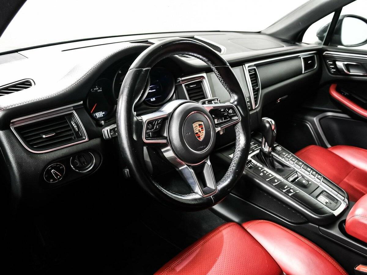 Porsche Macan с пробегом — 2017 год. Фото: #12