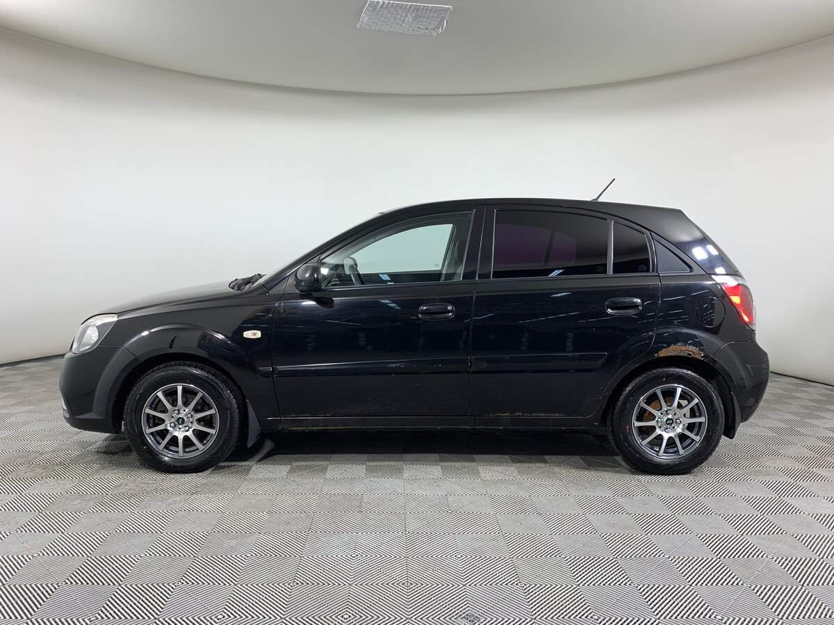 Kia Rio с пробегом — 2010 год. Фото: #7