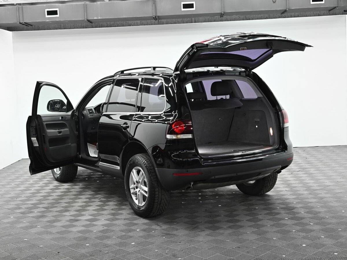 Volkswagen Touareg с пробегом — 2008 год. Фото: #4