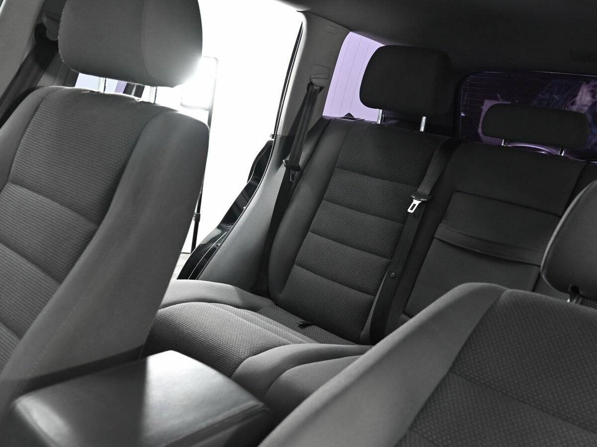 Volkswagen Touareg с пробегом — 2008 год. Фото: #11