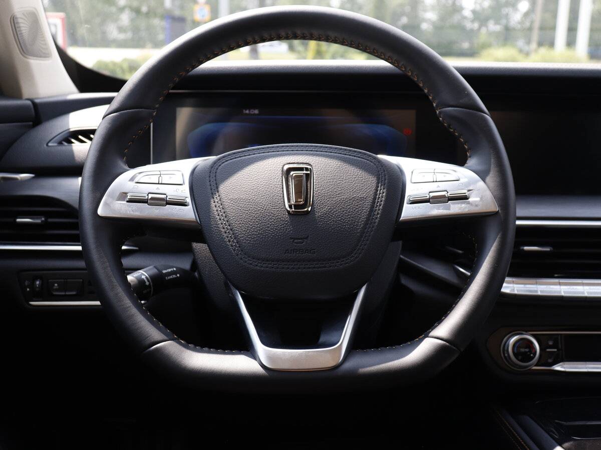 FAW Bestune T77 с пробегом — 2023 год. Фото: #11