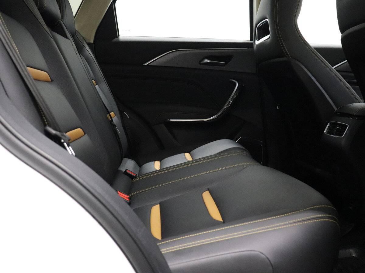 FAW Bestune T77 с пробегом — 2023 год. Фото: #15