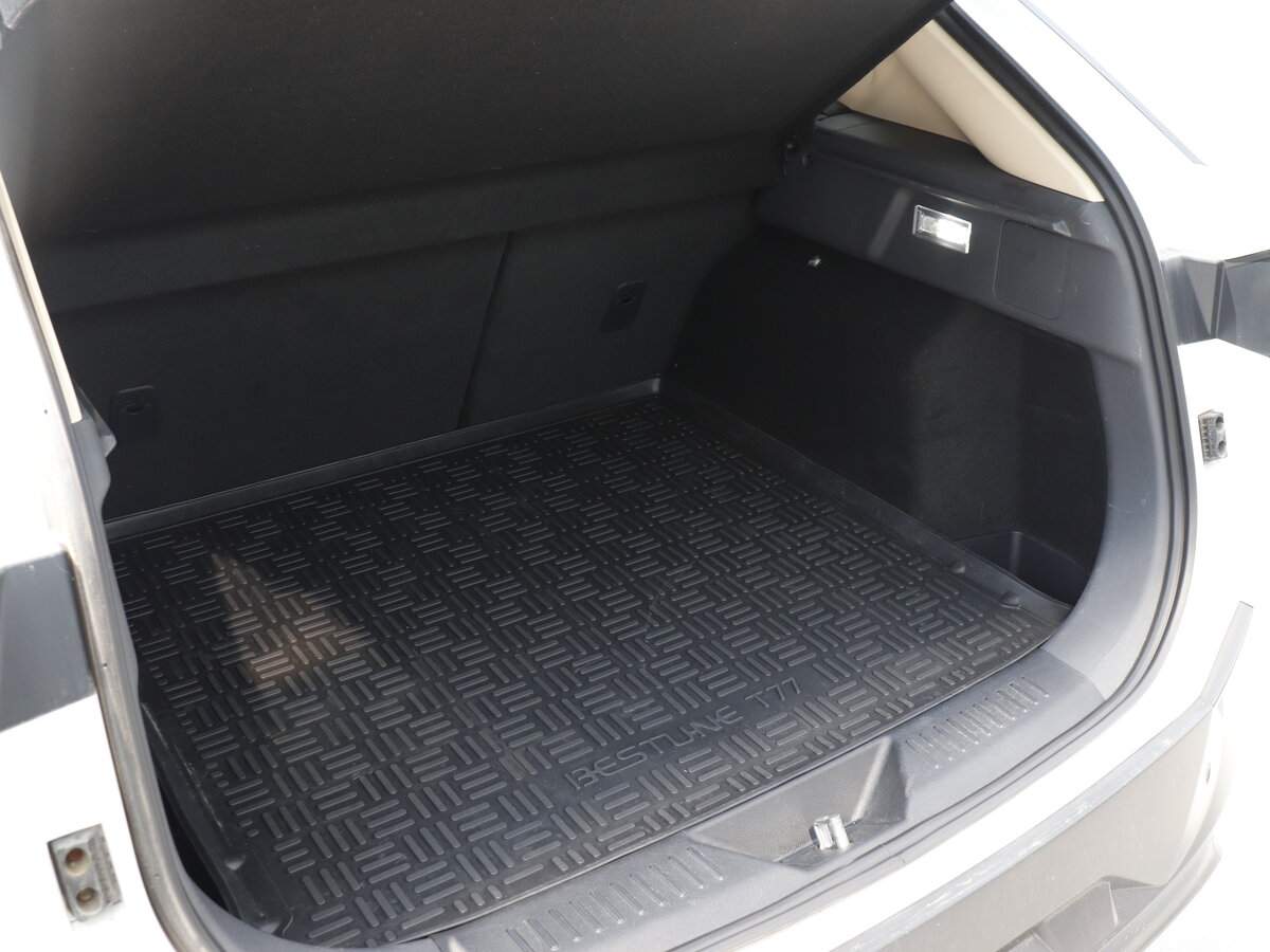 FAW Bestune T77 с пробегом — 2023 год. Фото: #16