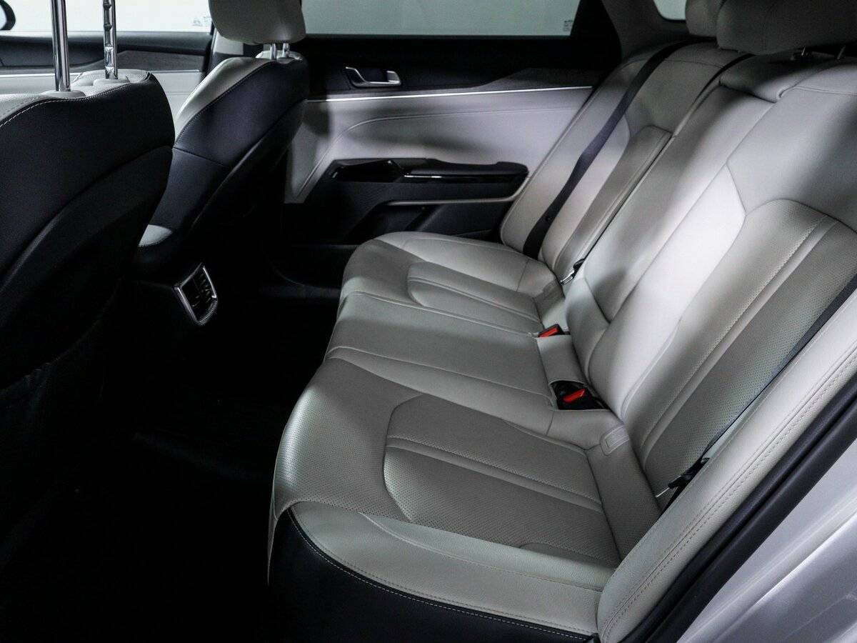 Kia K5 с пробегом — 2021 год. Фото: #9