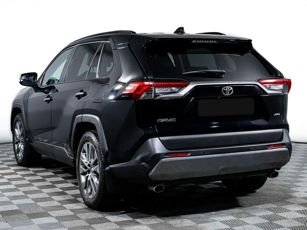 Toyota RAV4 с пробегом — 2019 год. Фото: #6