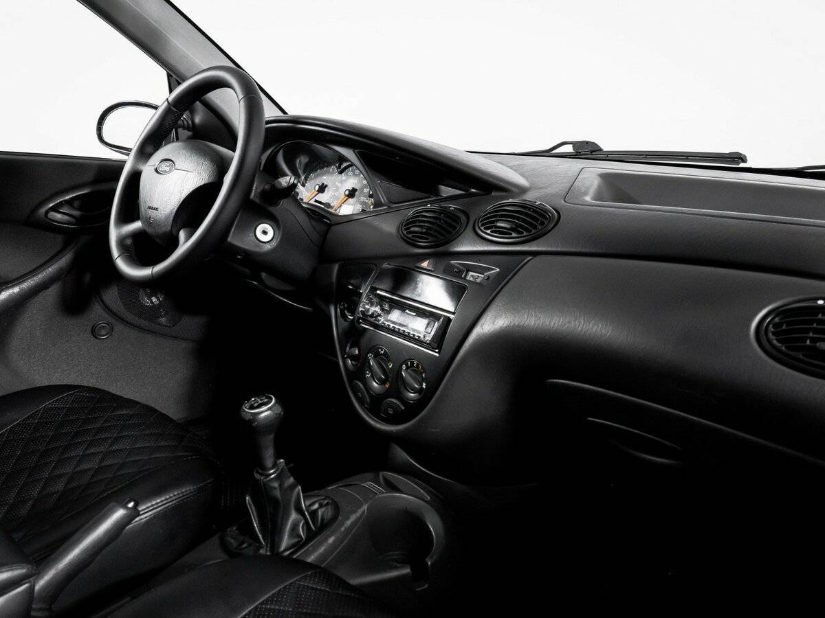Ford Focus с пробегом — 2004 год. Фото: #8