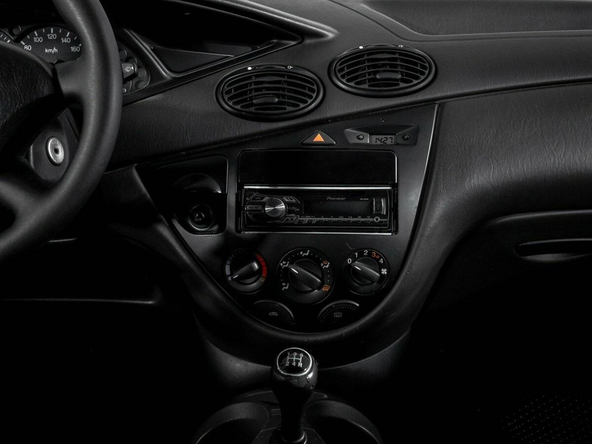 Ford Focus с пробегом — 2004 год. Фото: #12