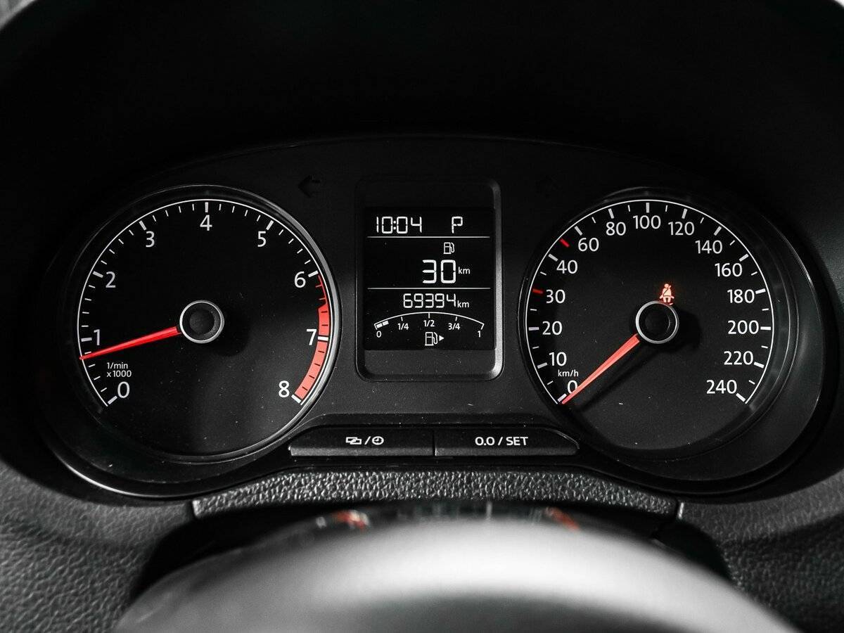 Volkswagen Polo с пробегом — 2018 год. Фото: #9