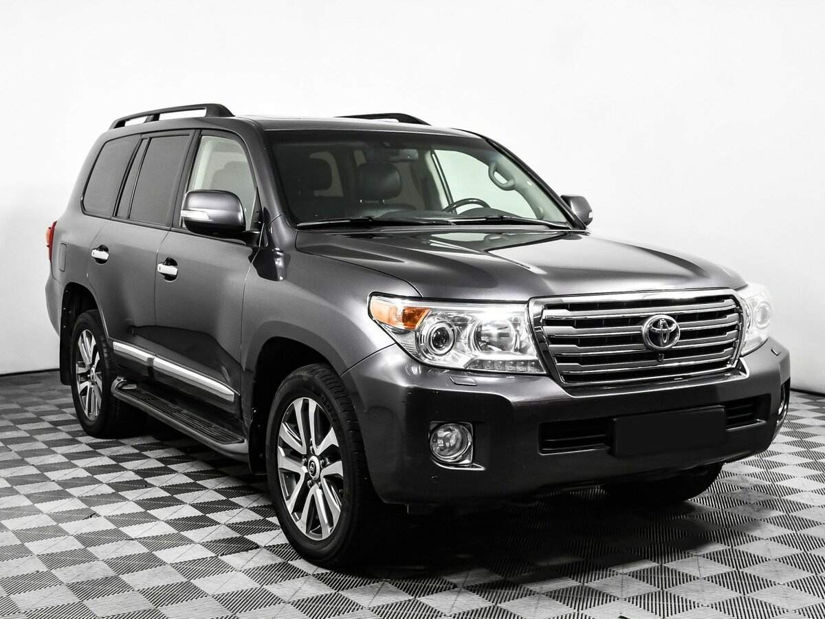 Toyota Land Cruiser с пробегом — 2015 год. Фото: #2