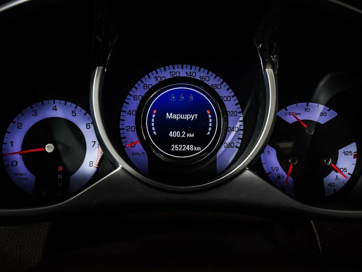 Cadillac SRX с пробегом — 2011 год. Фото: #9