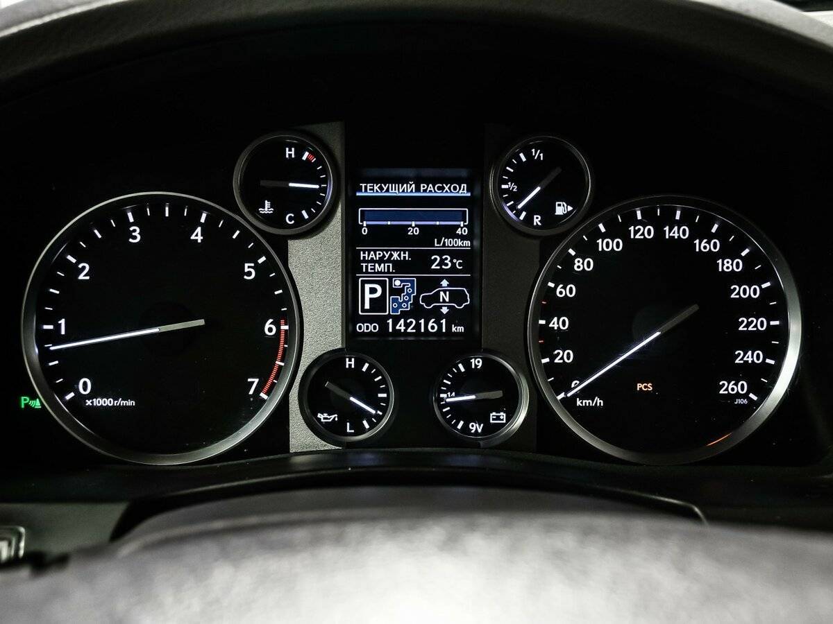 Lexus LX с пробегом — 2013 год. Фото: #9