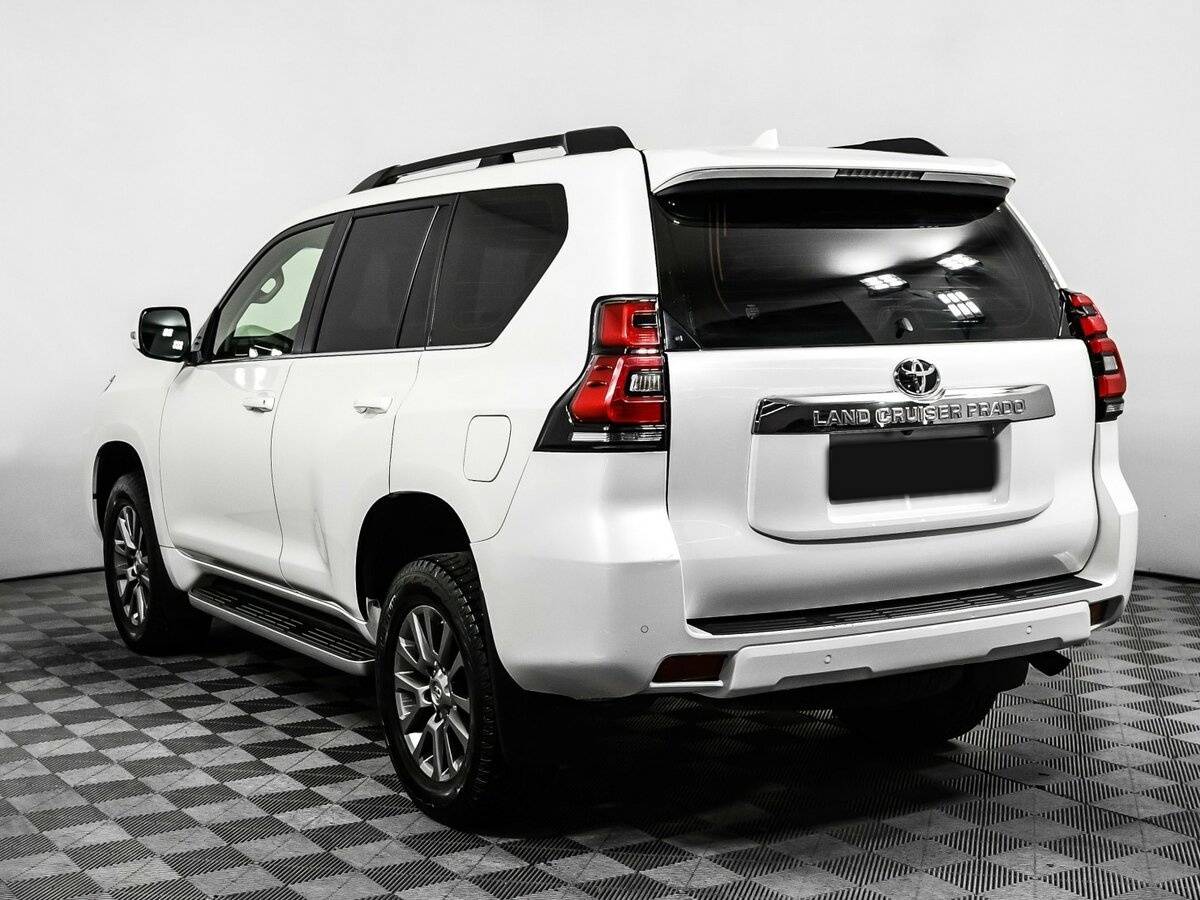 Toyota Land Cruiser Prado с пробегом — 2017 год. Фото: #6