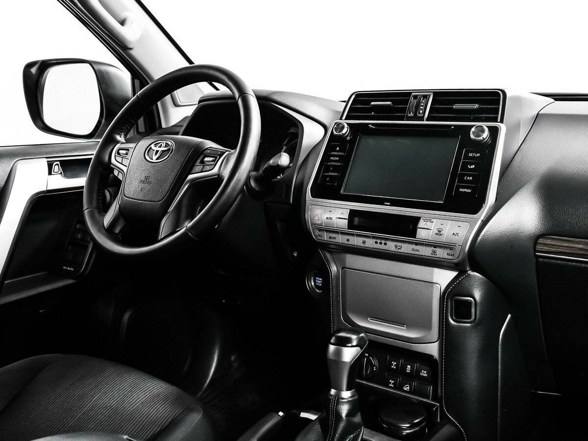 Toyota Land Cruiser Prado с пробегом — 2017 год. Фото: #8