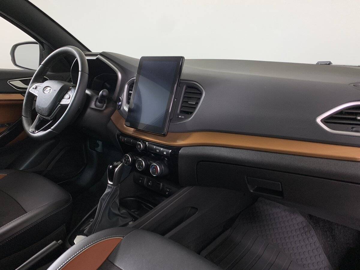 Lada (ВАЗ) Vesta с пробегом — 2024 год. Фото: #12