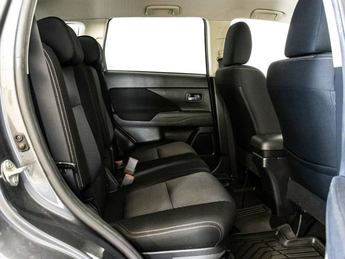 Mitsubishi Outlander с пробегом — 2018 год. Фото: #14