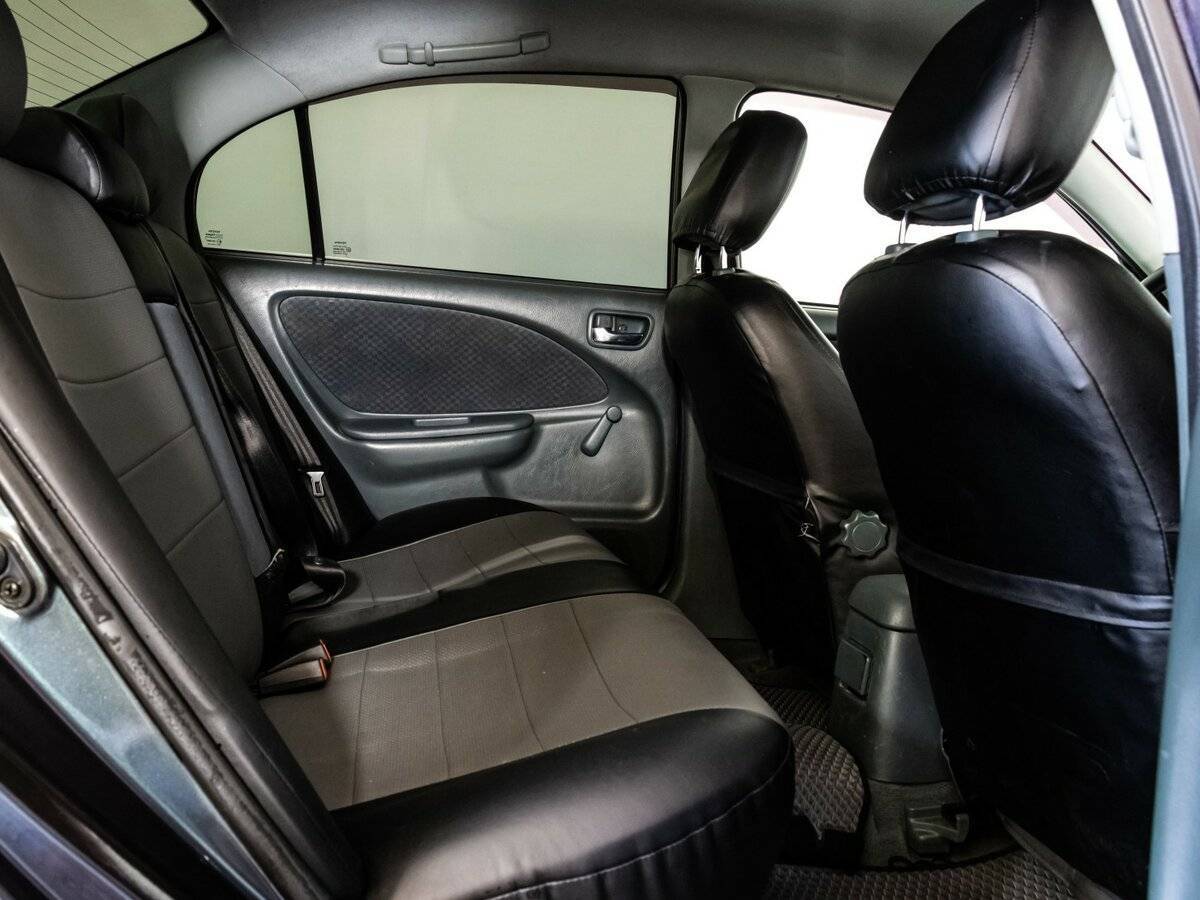 Toyota Avensis с пробегом — 2002 год. Фото: #14