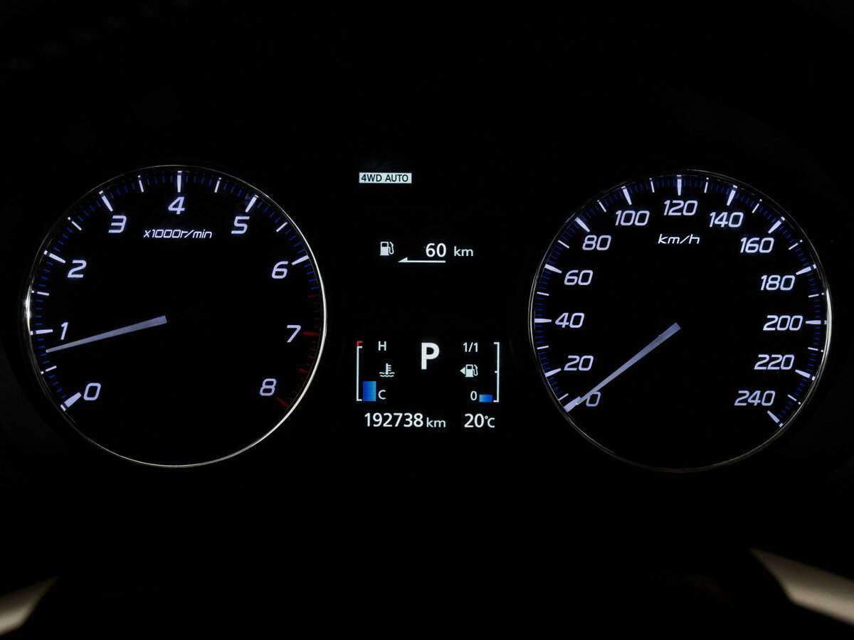 Mitsubishi Outlander с пробегом — 2014 год. Фото: #17