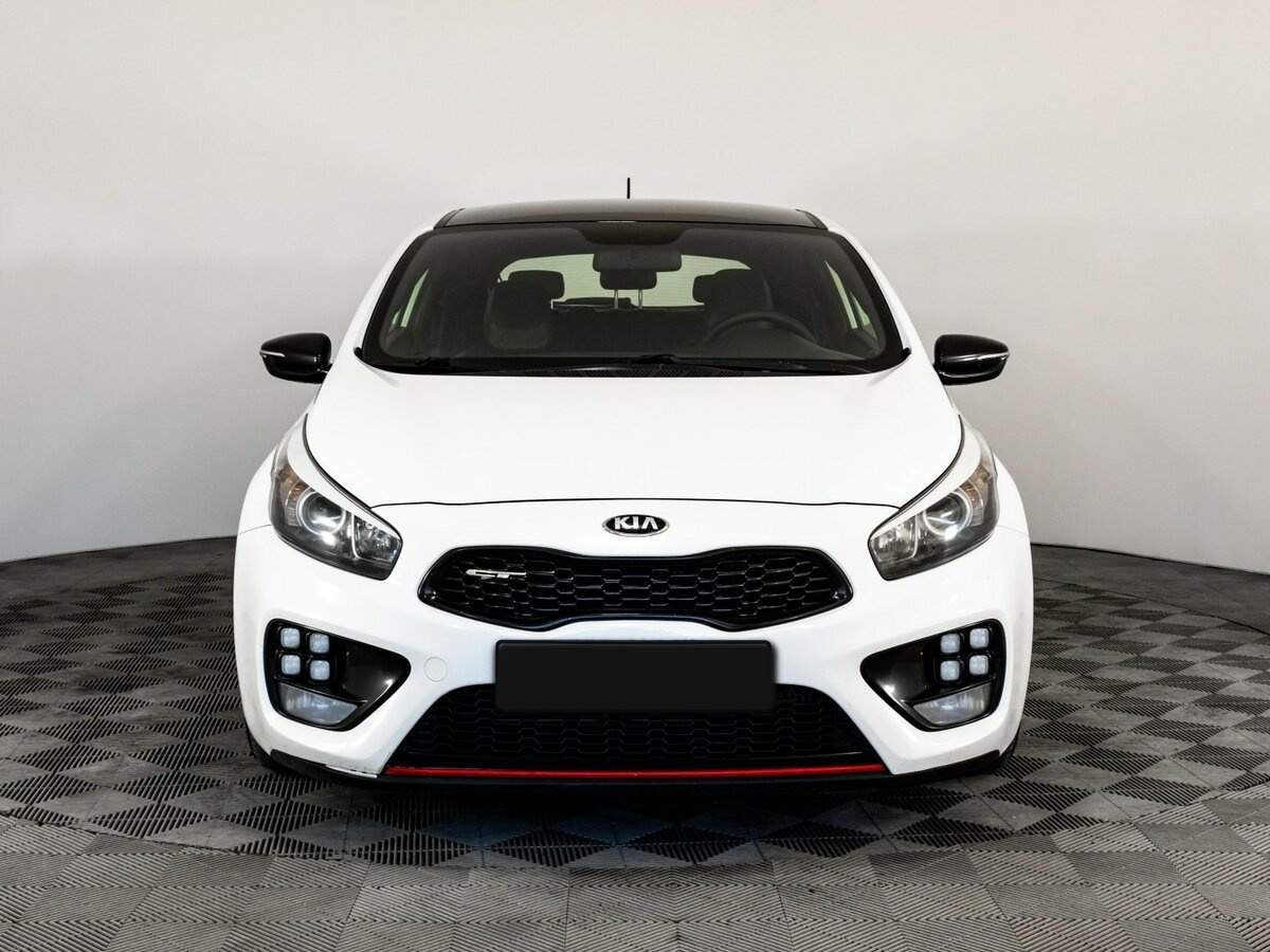 Kia Ceed GT с пробегом — 2014 год. Фото: #2