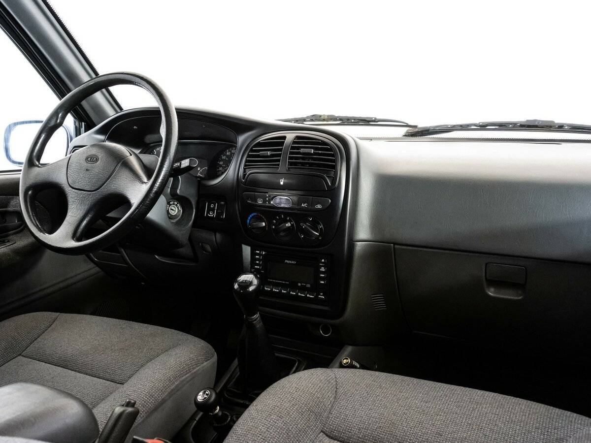 Kia Sportage с пробегом — 2005 год. Фото: #8