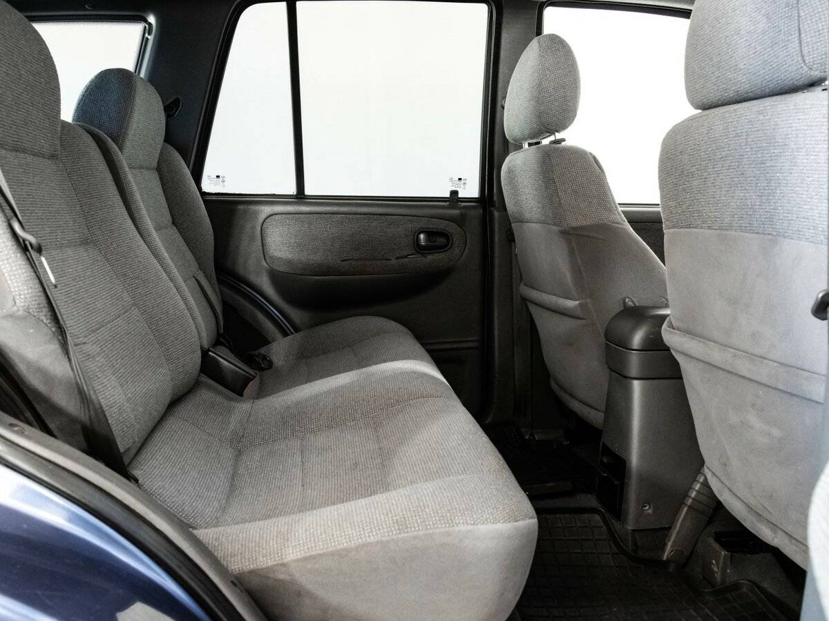 Kia Sportage с пробегом — 2005 год. Фото: #12