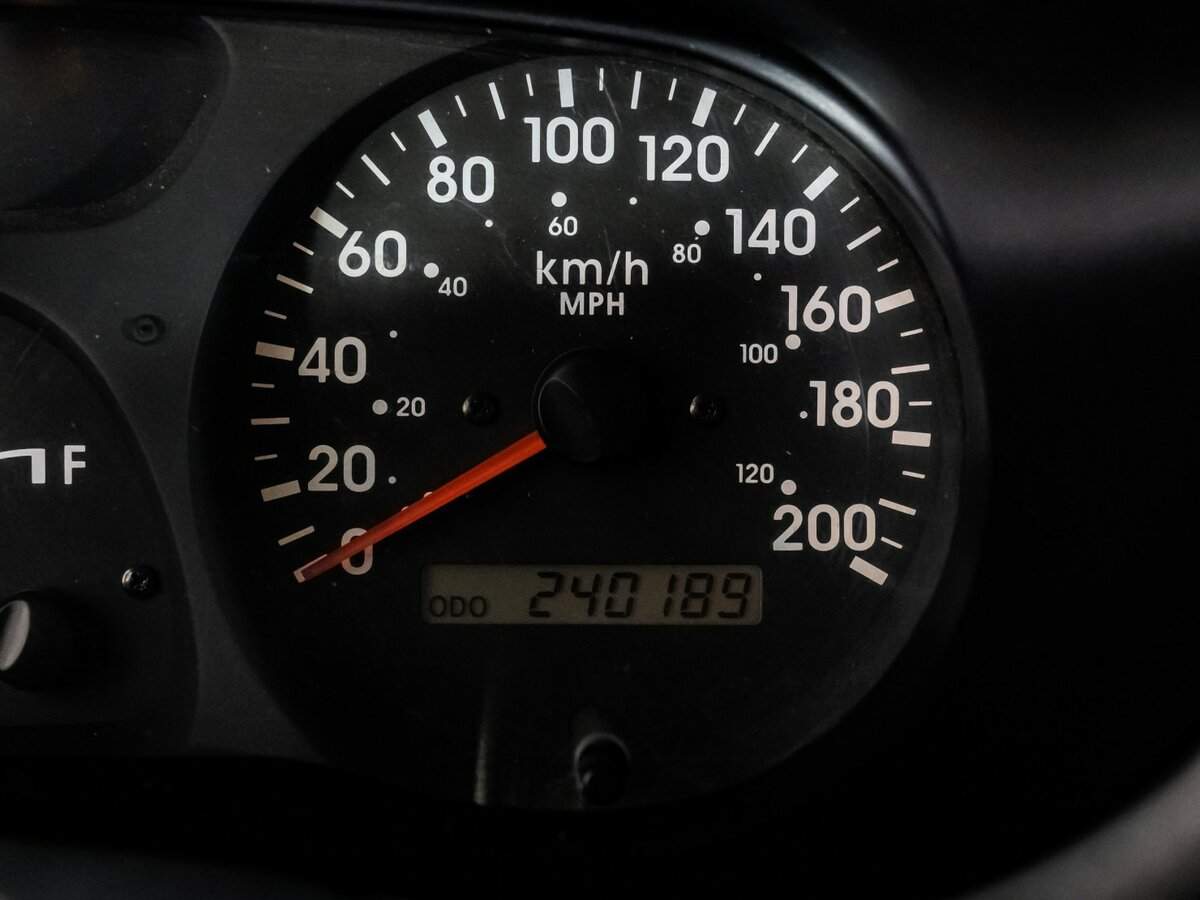 Kia Sportage с пробегом — 2005 год. Фото: #15