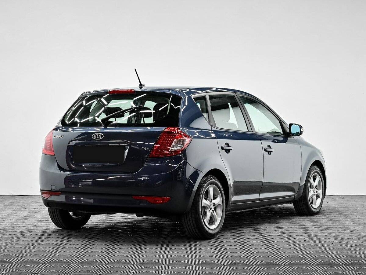 Kia Ceed с пробегом — 2011 год. Фото: #3