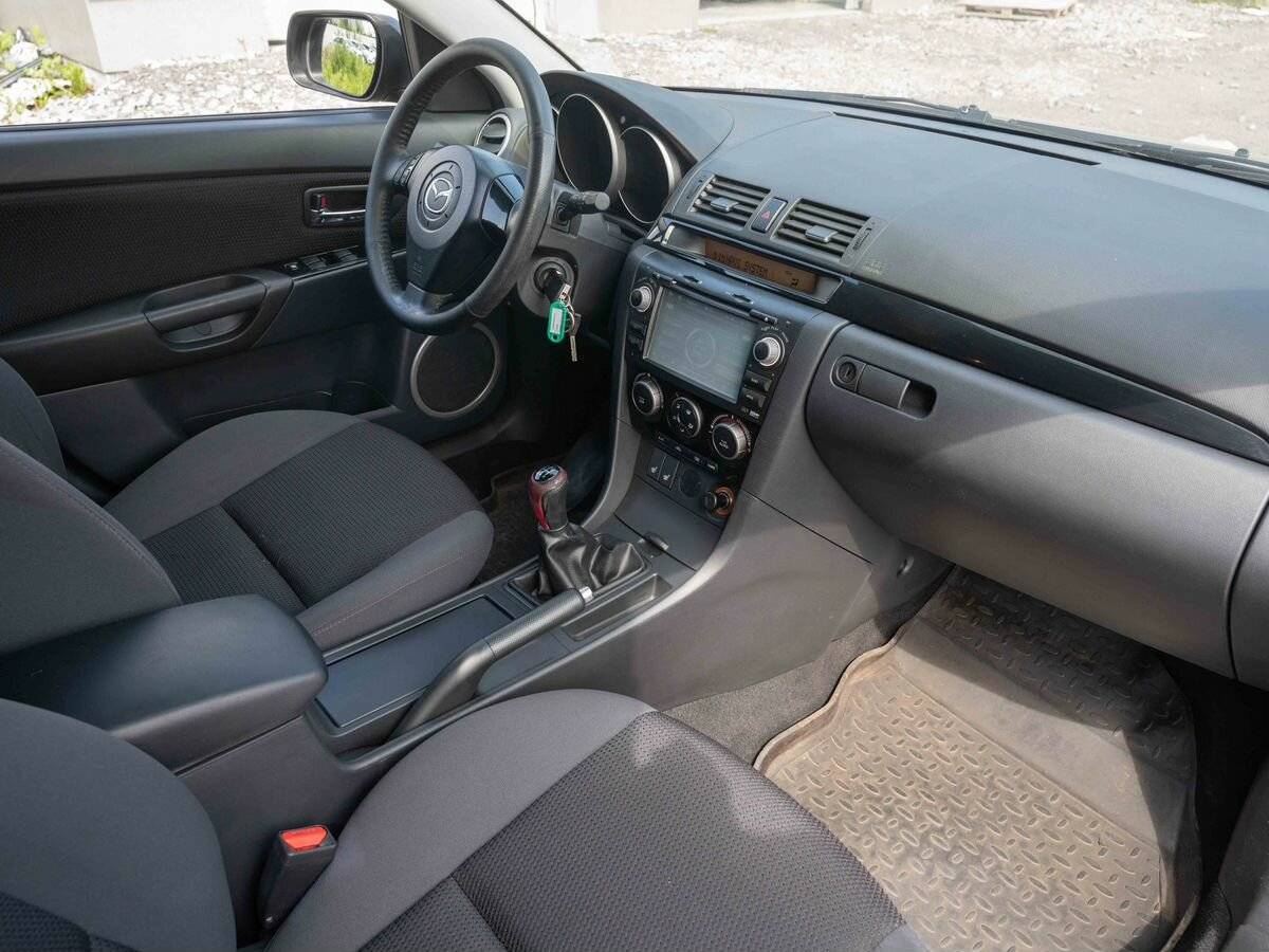 Mazda 3 с пробегом — 2008 год. Фото: #11