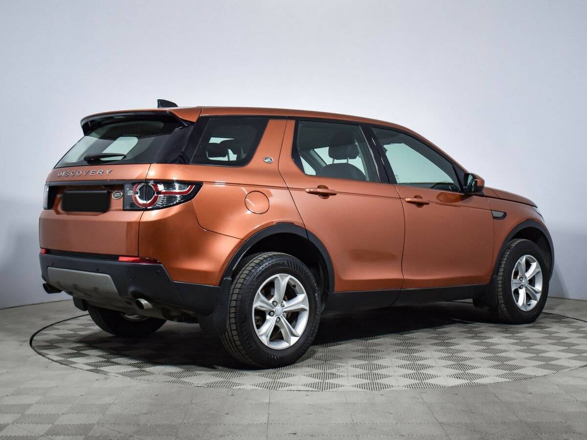 Land Rover Discovery Sport с пробегом — 2017 год. Фото: #3