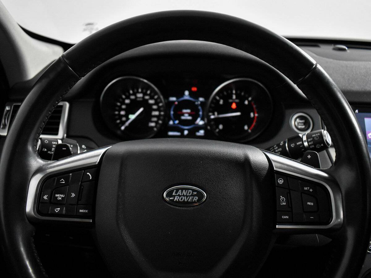 Land Rover Discovery Sport с пробегом — 2017 год. Фото: #16