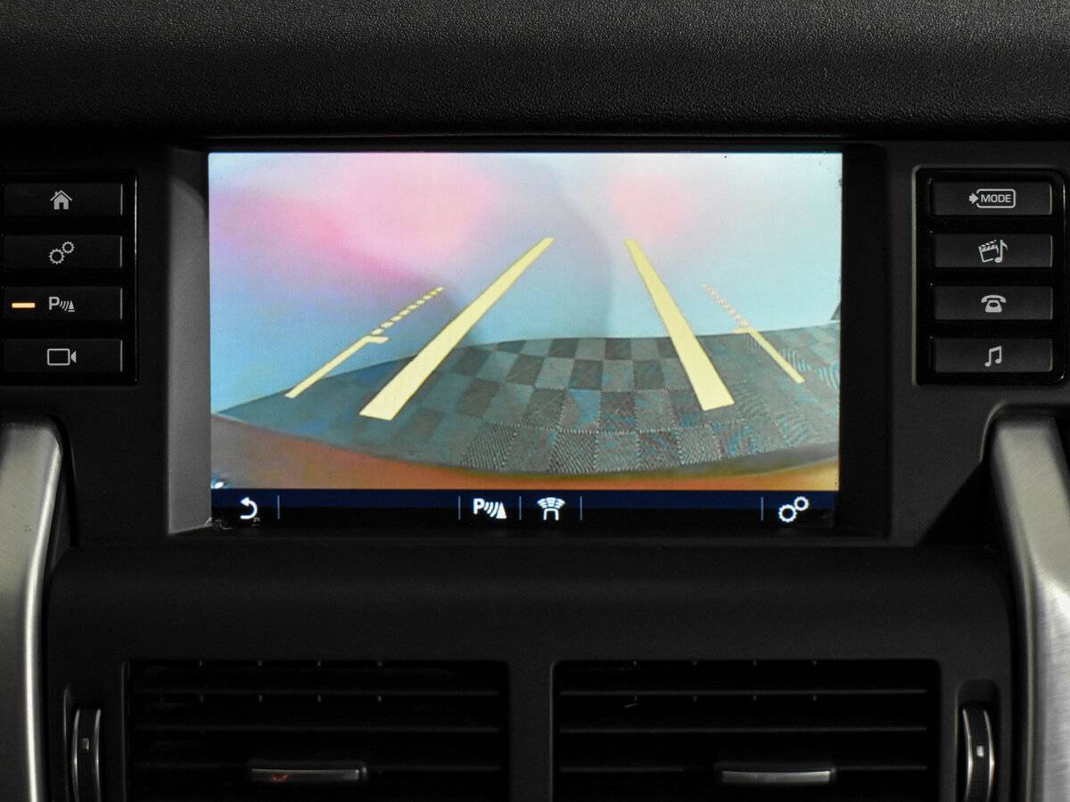 Land Rover Discovery Sport с пробегом — 2017 год. Фото: #17