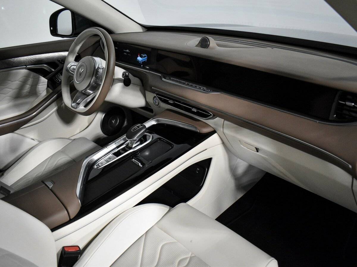 Voyah Free с пробегом — 2023 год. Фото: #12