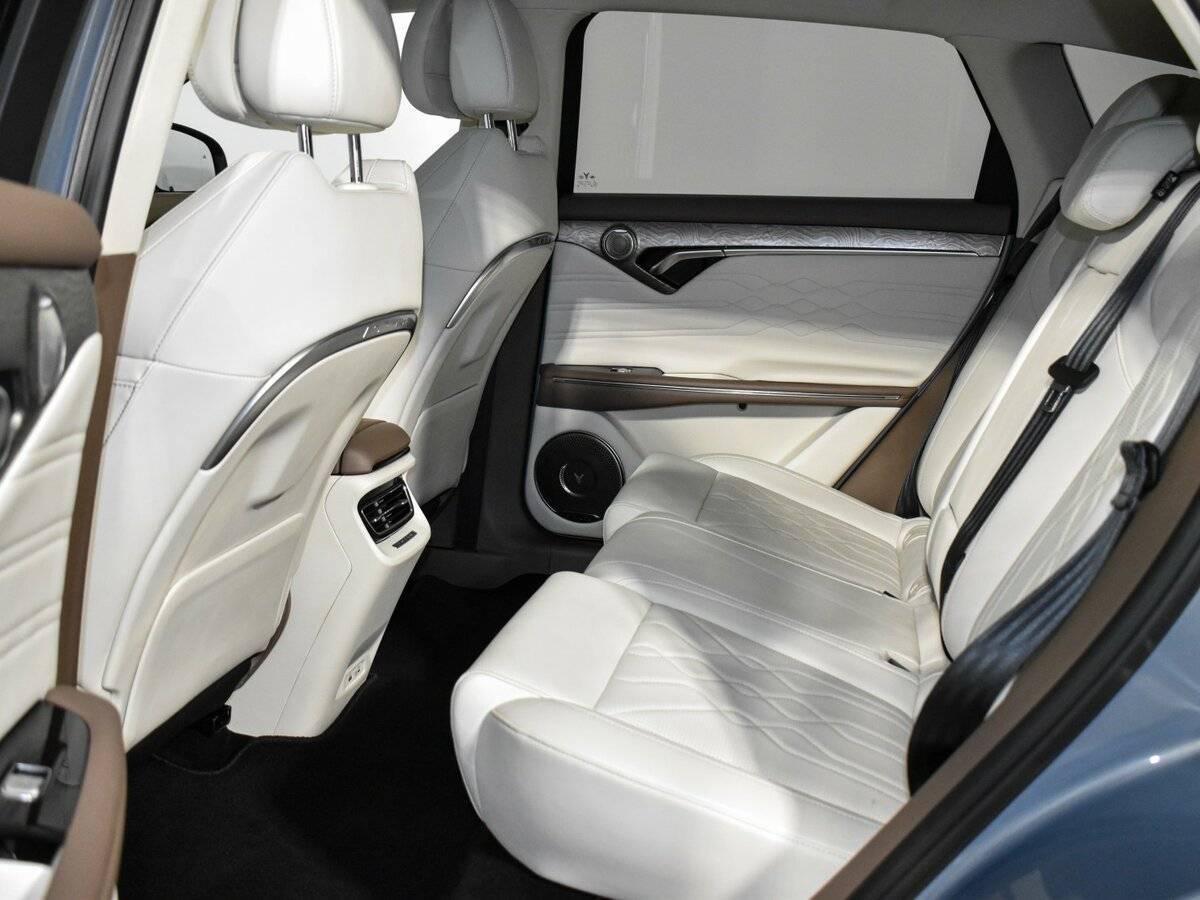 Voyah Free с пробегом — 2023 год. Фото: #13