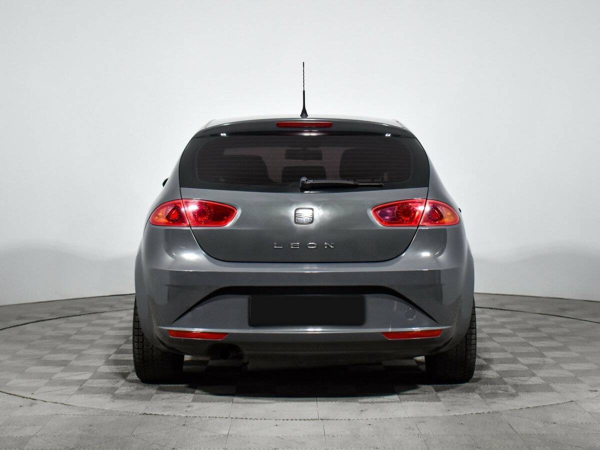 SEAT Leon с пробегом — 2010 год. Фото: #5