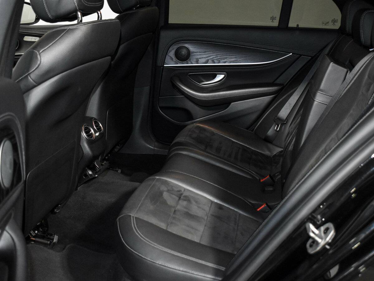 Mercedes-Benz E-Класс с пробегом — 2020 год. Фото: #12