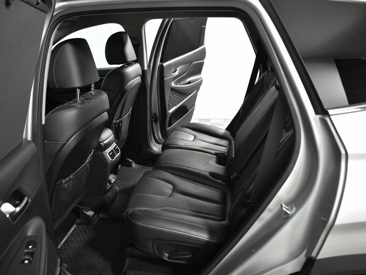 Hyundai Santa Fe с пробегом — 2021 год. Фото: #11