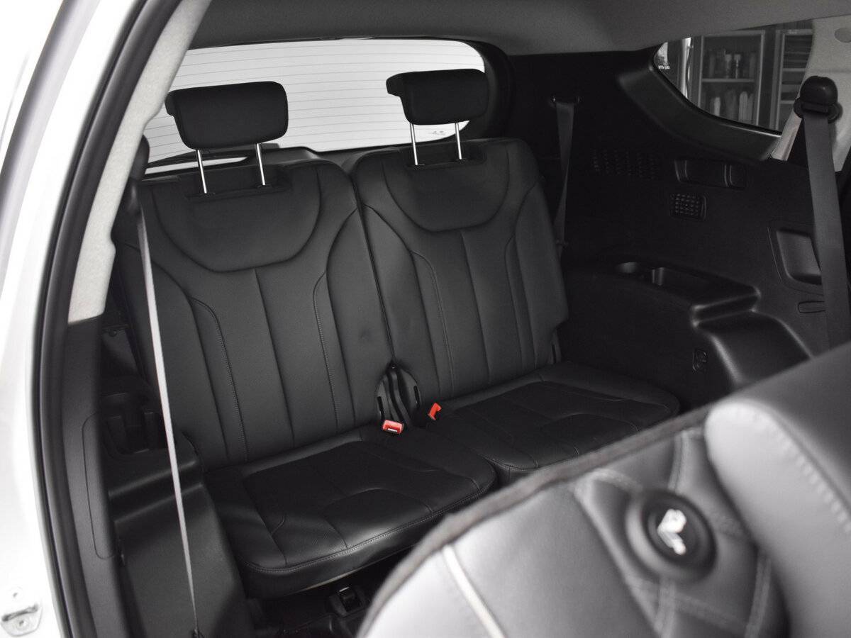 Hyundai Santa Fe с пробегом — 2021 год. Фото: #12