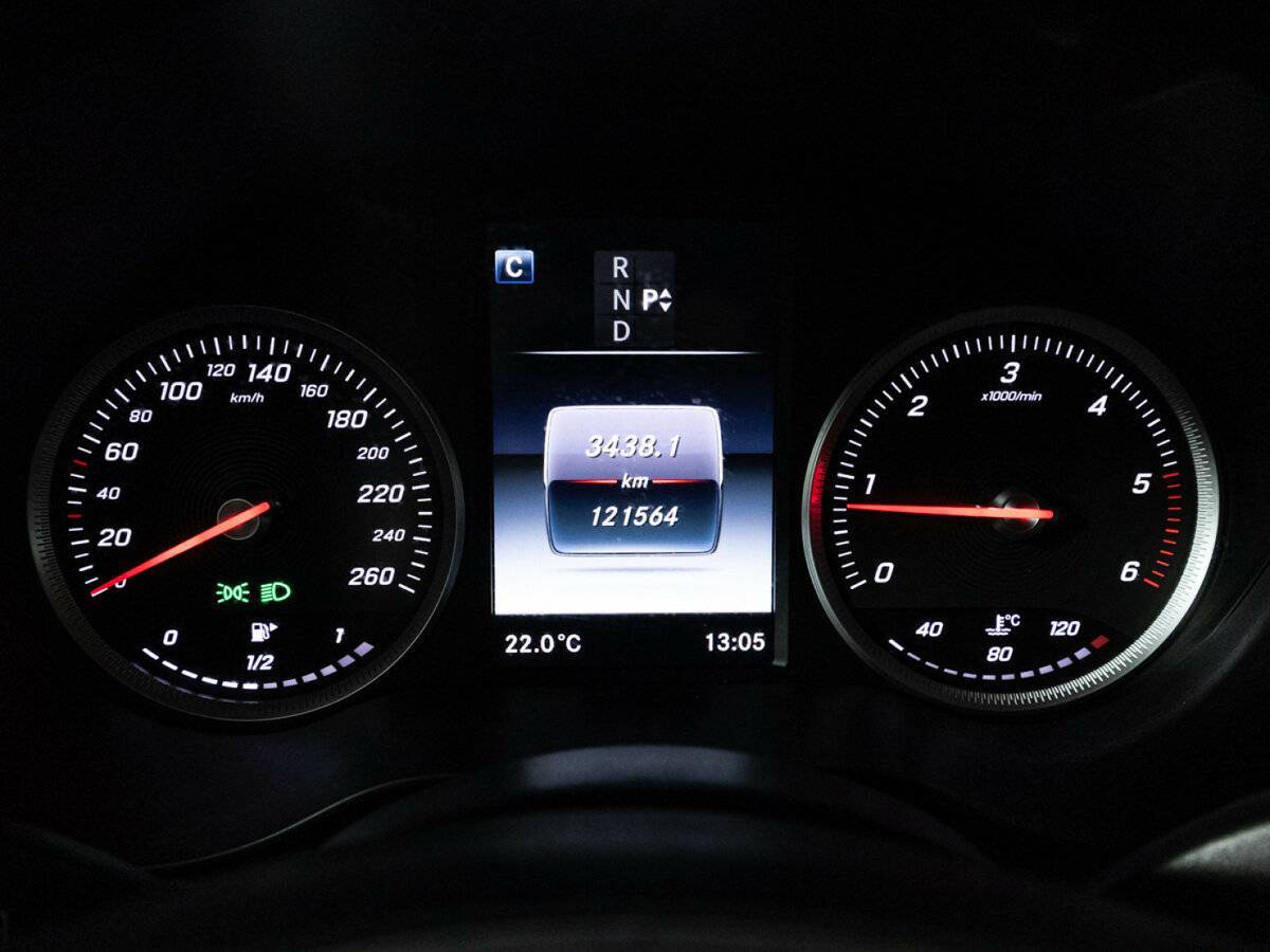 Mercedes-Benz GLC с пробегом — 2016 год. Фото: #11